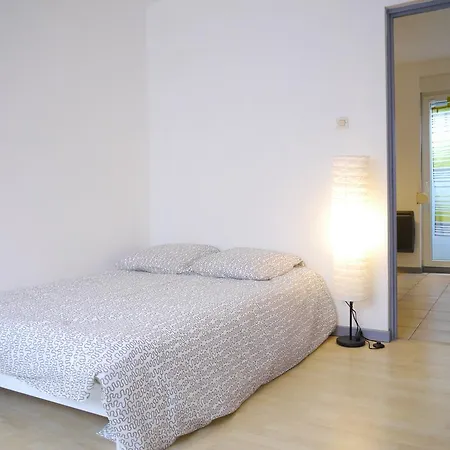 Le Lys Apartment *