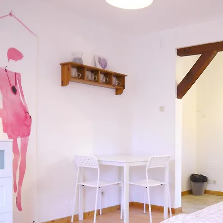 Le Lys Apartment *
