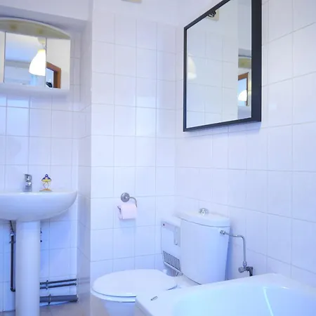 Le Lys Apartment